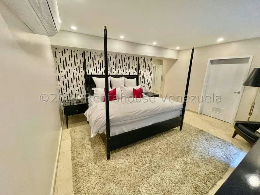 Apartamento (Planta Baja) en Venta en Alto Hatillo, Distrito Metropolitano - 21