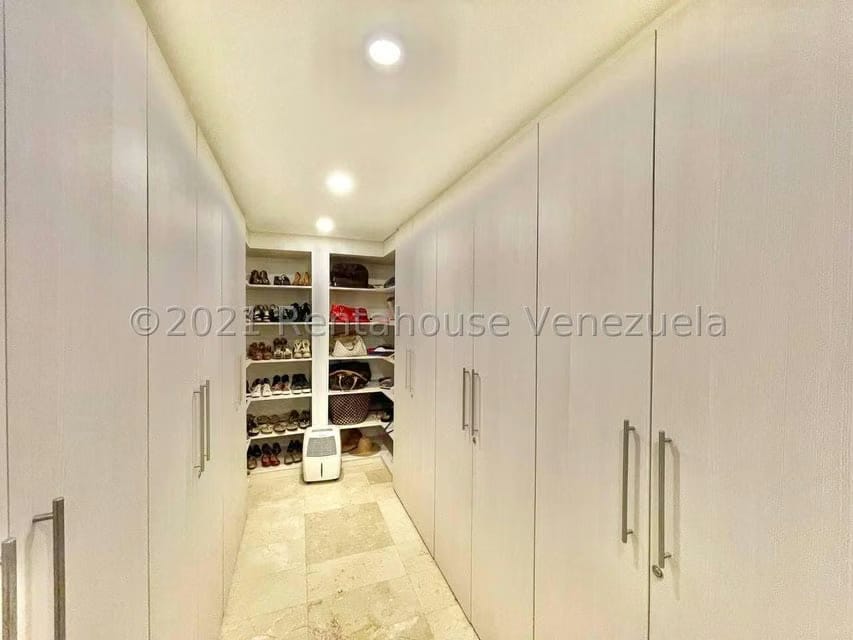 Apartamento (Planta Baja) en Venta en Alto Hatillo, Distrito Metropolitano - 25