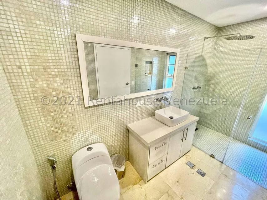 Apartamento (Planta Baja) en Venta en Alto Hatillo, Distrito Metropolitano - 27
