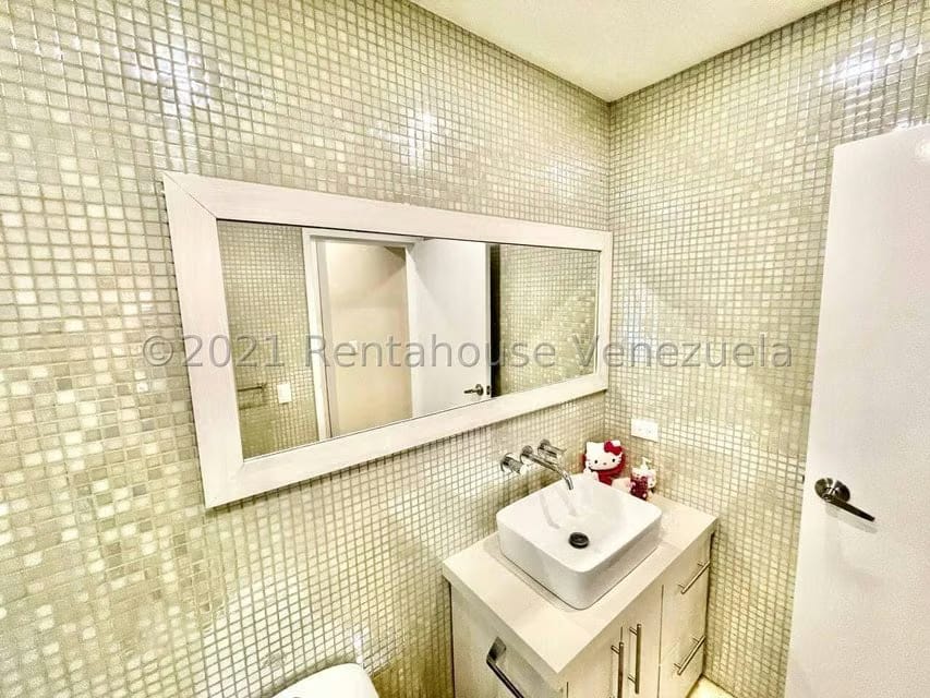 Apartamento (Planta Baja) en Venta en Alto Hatillo, Distrito Metropolitano - 35