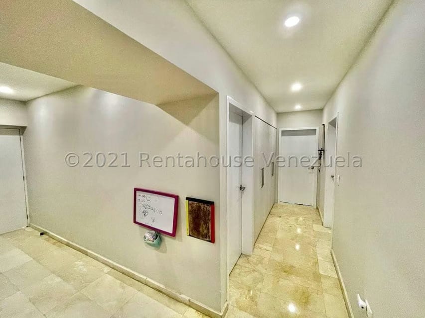 Apartamento (Planta Baja) en Venta en Alto Hatillo, Distrito Metropolitano - 39