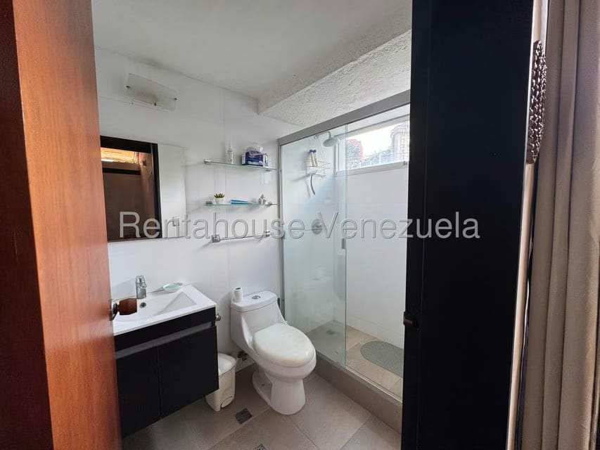 Casa (Multipes Niveles) en Alquiler en Colinas de Bello Monte, Distrito Metropolitano - 5
