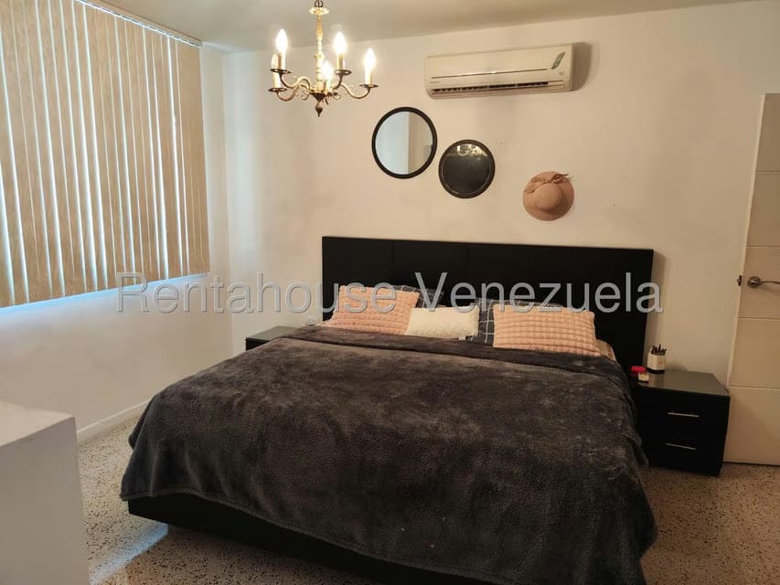 Apartamento (1 Nivel) en Venta en Bello Campo, Distrito Metropolitano - 23