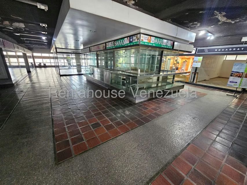 Comercial (Local Comercial) en Alquiler en Las Salias, Miranda - 17
