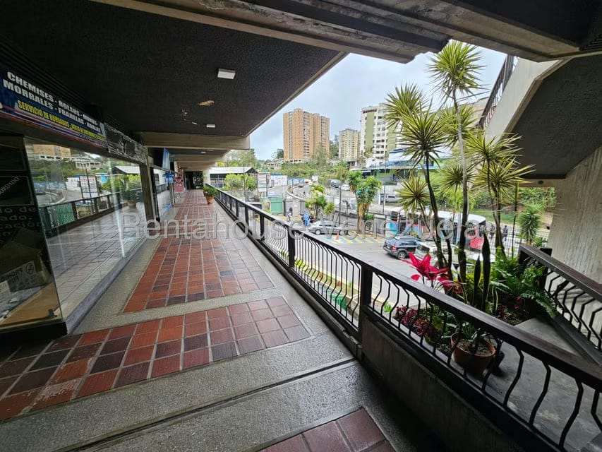 Comercial (Local Comercial) en Alquiler en Las Salias, Miranda - 18