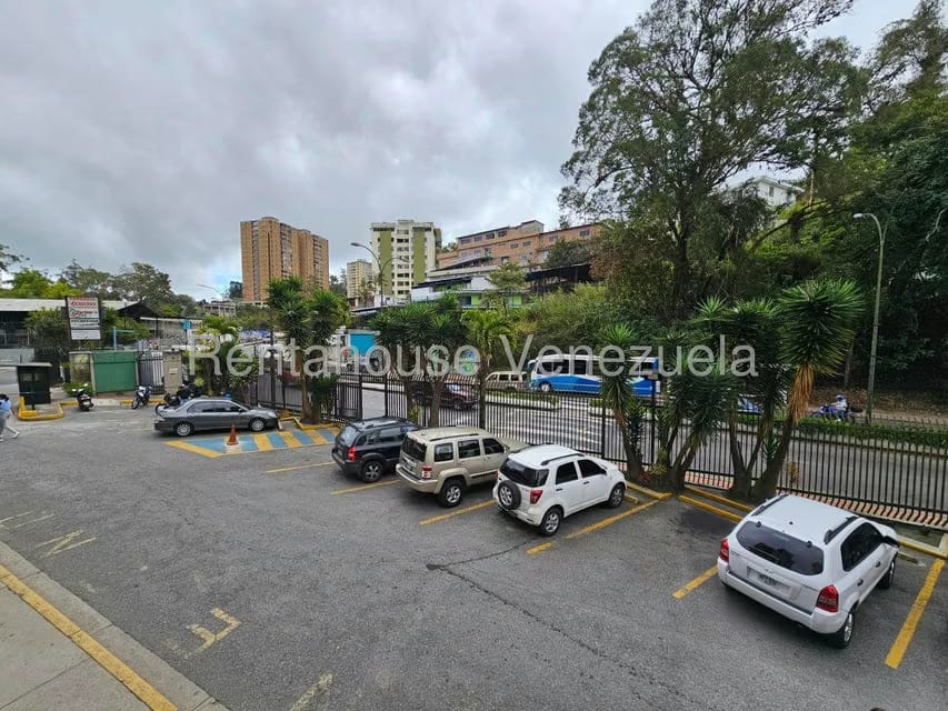 Comercial (Local Comercial) en Alquiler en Las Salias, Miranda - 5