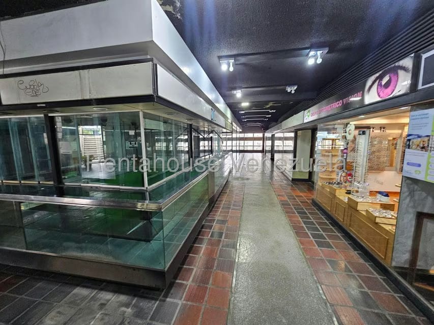 Comercial (Local Comercial) en Alquiler en Las Salias, Miranda - 8