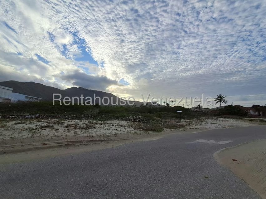 Terreno (Comercial) en Venta en Playa El Agua, Nueva Esparta - 6