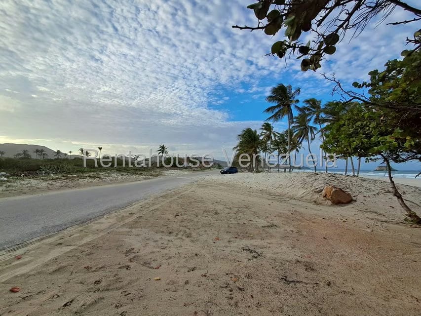 Terreno (Comercial) en Venta en Playa El Agua, Nueva Esparta - 10