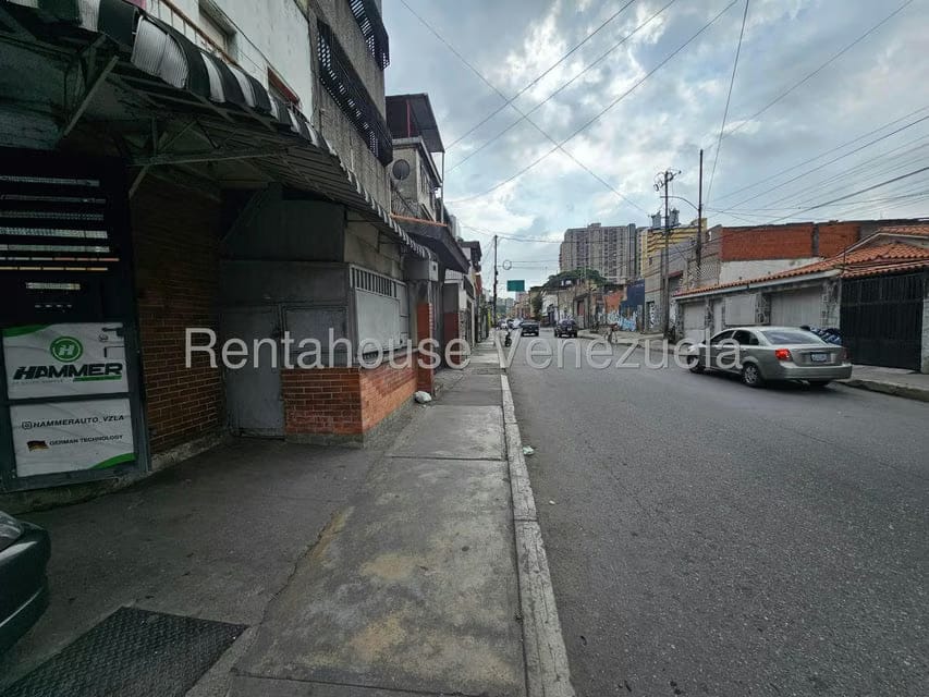 Comercial (Edificio) en Venta en Catia, Distrito Metropolitano - 13