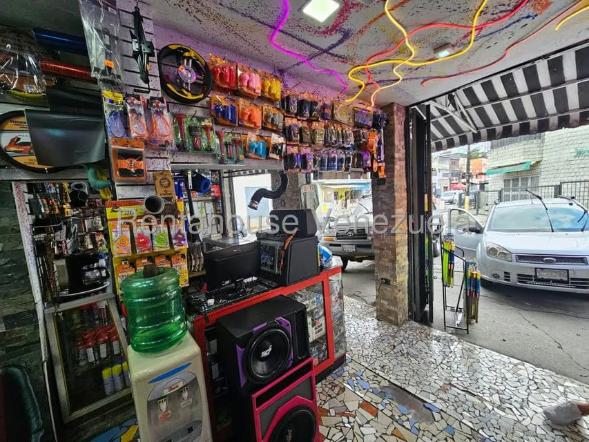 Comercial (Edificio) en Venta en Catia, Distrito Metropolitano - 8