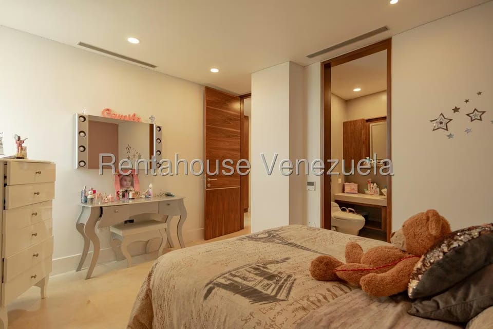 Apartamento (1 Nivel) en Venta en Mirador de Los Campitos I, Distrito Metropolitano - 33
