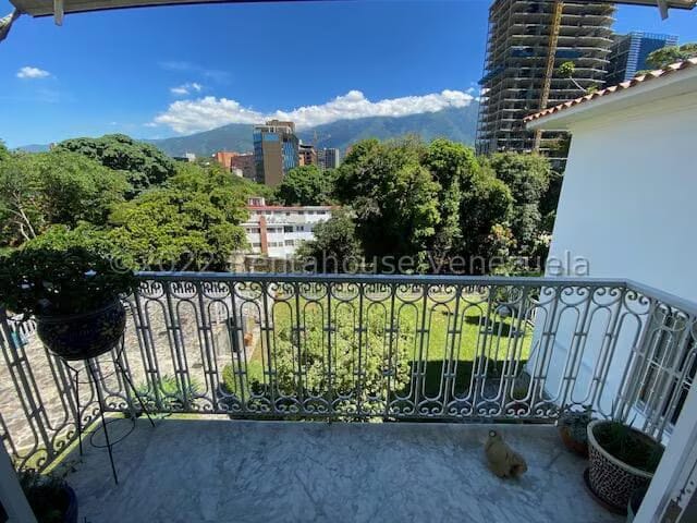 Casa (Multipes Niveles) en Venta en Valle Arriba, Distrito Metropolitano - 27