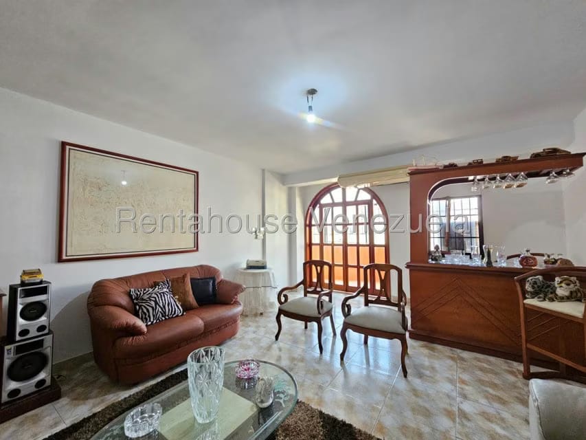 Apartamento (1 Nivel) en Venta en Zona Centro, Aragua - 2