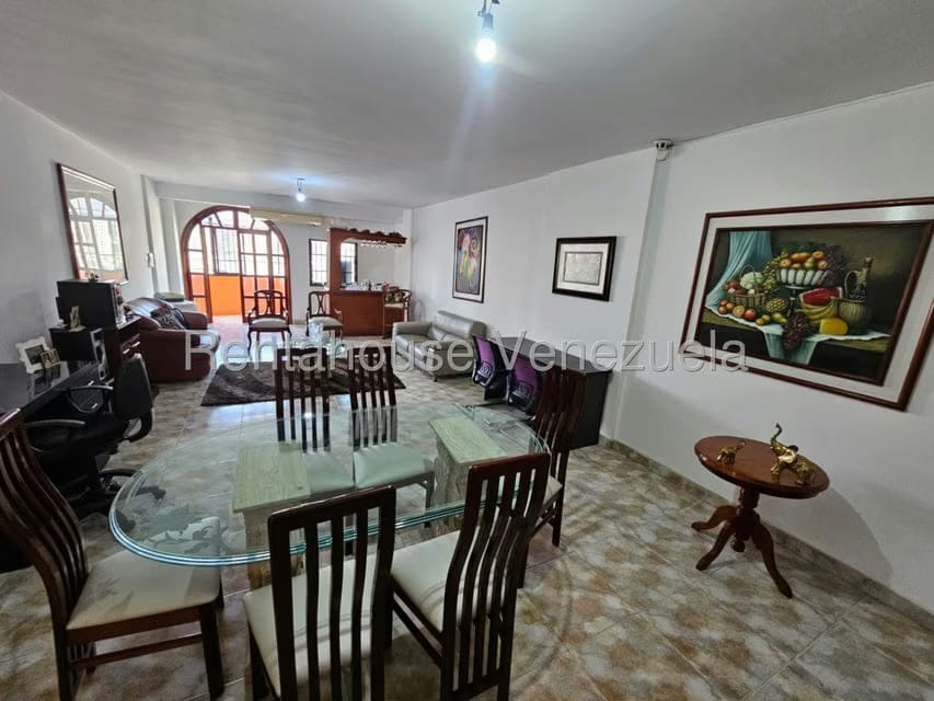 Apartamento (1 Nivel) en Venta en Zona Centro, Aragua - 11