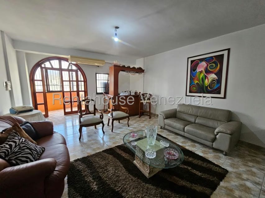 Apartamento (1 Nivel) en Venta en Zona Centro, Aragua - 8