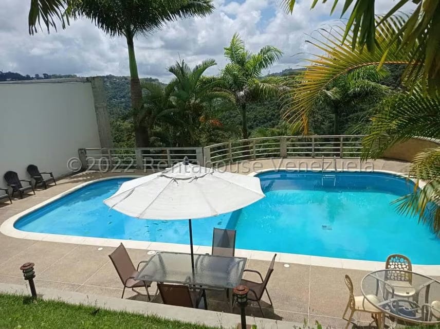 Apartamento (Duplex) en Venta en Parque Oripoto, Distrito Metropolitano - 2
