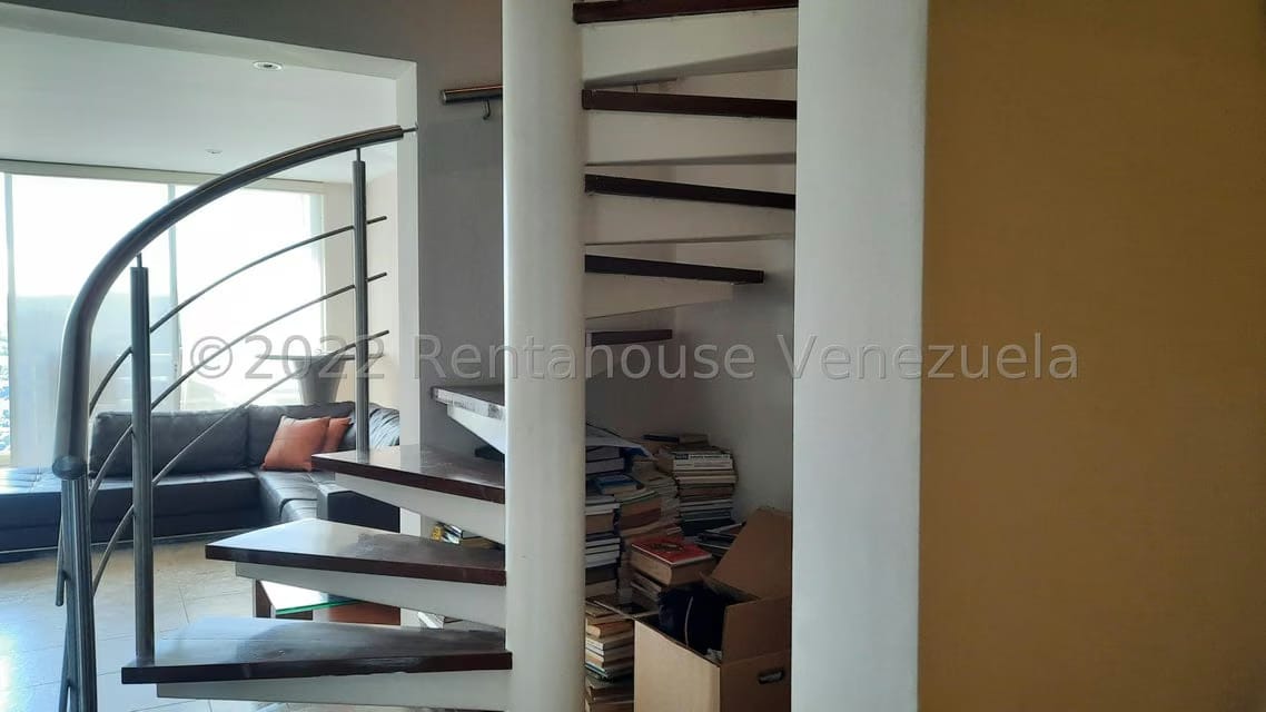 Apartamento (Duplex) en Venta en Parque Oripoto, Distrito Metropolitano - 36