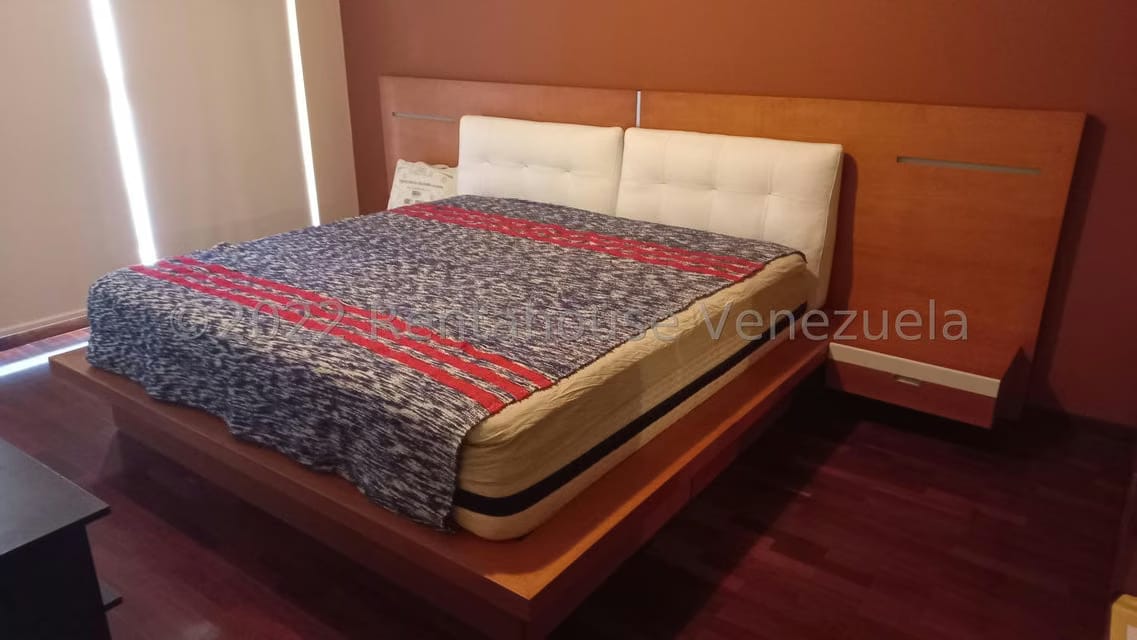 Apartamento (Duplex) en Venta en Parque Oripoto, Distrito Metropolitano - 42