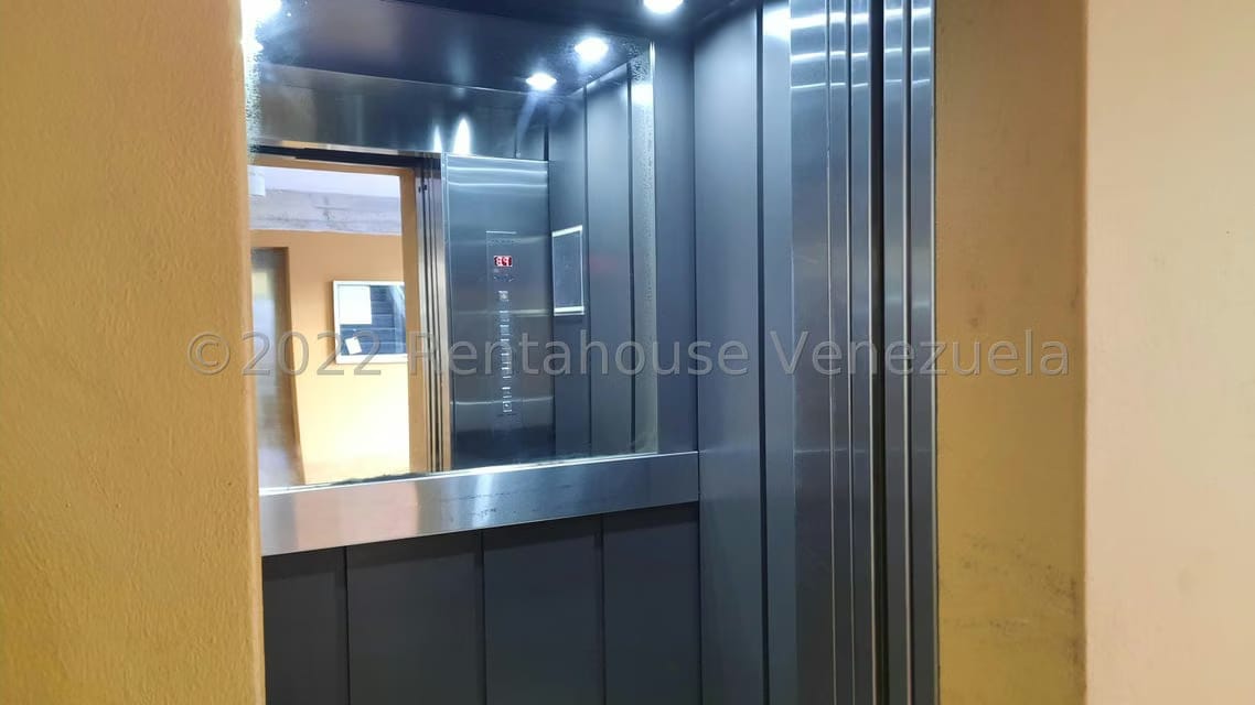 Apartamento (Duplex) en Venta en Parque Oripoto, Distrito Metropolitano - 9