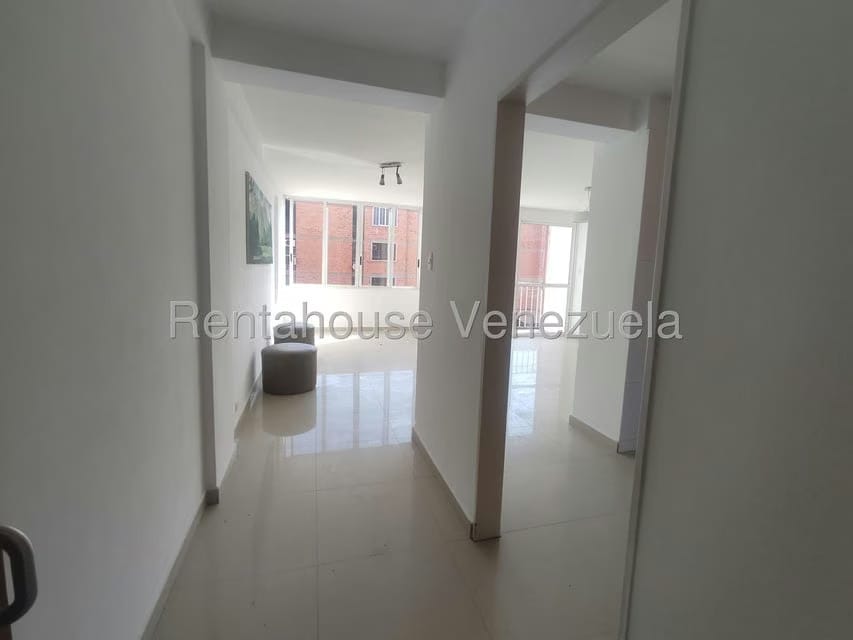 Apartamento (1 Nivel) en Alquiler en Ciudad Alianza, Carabobo - 2