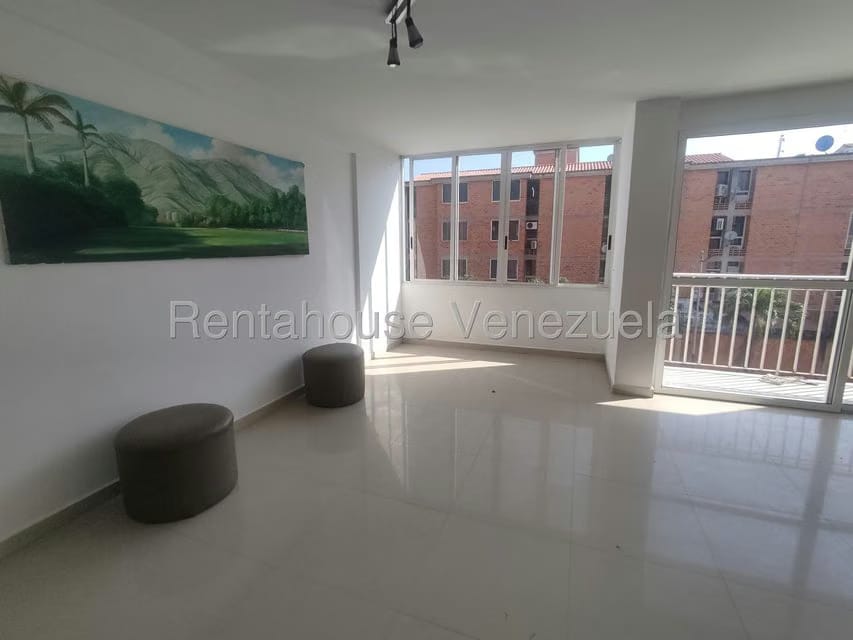 Apartamento (1 Nivel) en Alquiler en Ciudad Alianza, Carabobo - 4