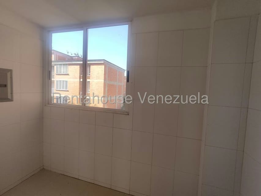 Apartamento (1 Nivel) en Alquiler en Ciudad Alianza, Carabobo - 8