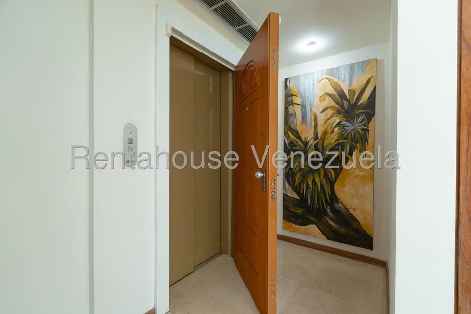 Apartamento (Planta Baja) en Venta en La Castellana, Distrito Metropolitano - 6