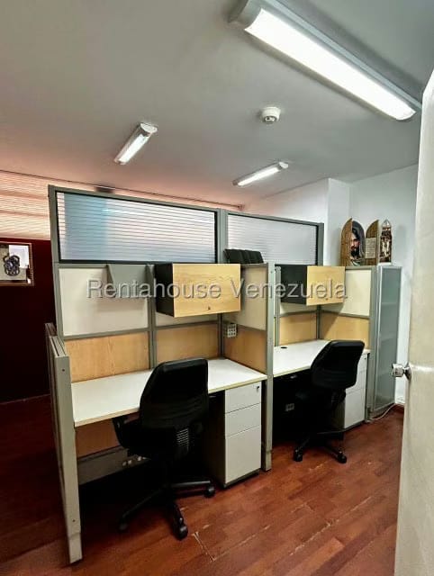 Comercial (Oficina) en Alquiler en Los Palos Grandes, Distrito Metropolitano