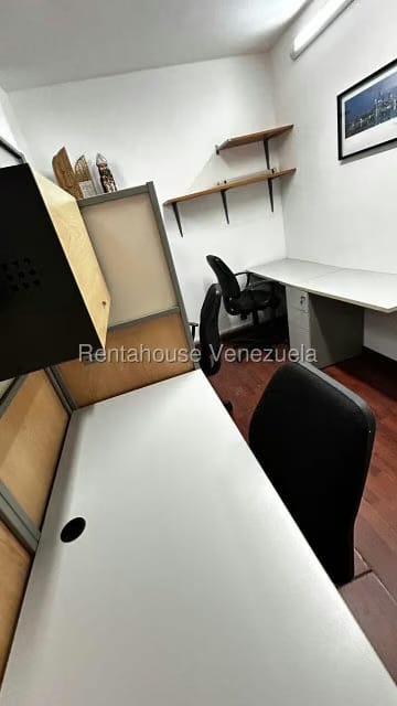 Comercial (Oficina) en Alquiler en Los Palos Grandes, Distrito Metropolitano - 5