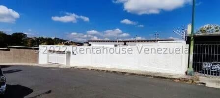 CASA EN VENTA SELENE MARIN – MLS#22-20489