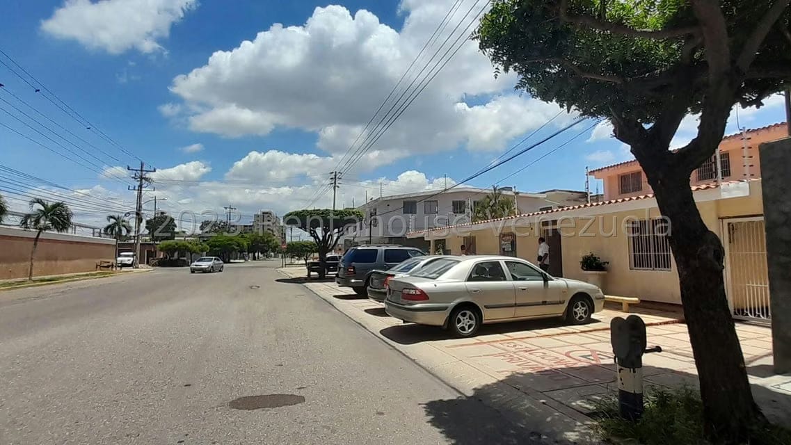 Comercial (Local Comercial) en Venta en Tierra Negra, Zulia - 3