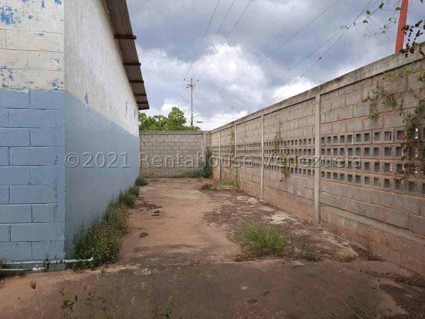 Comercial (Galpon - Deposito) en Venta en Carretera O, Zulia - 6