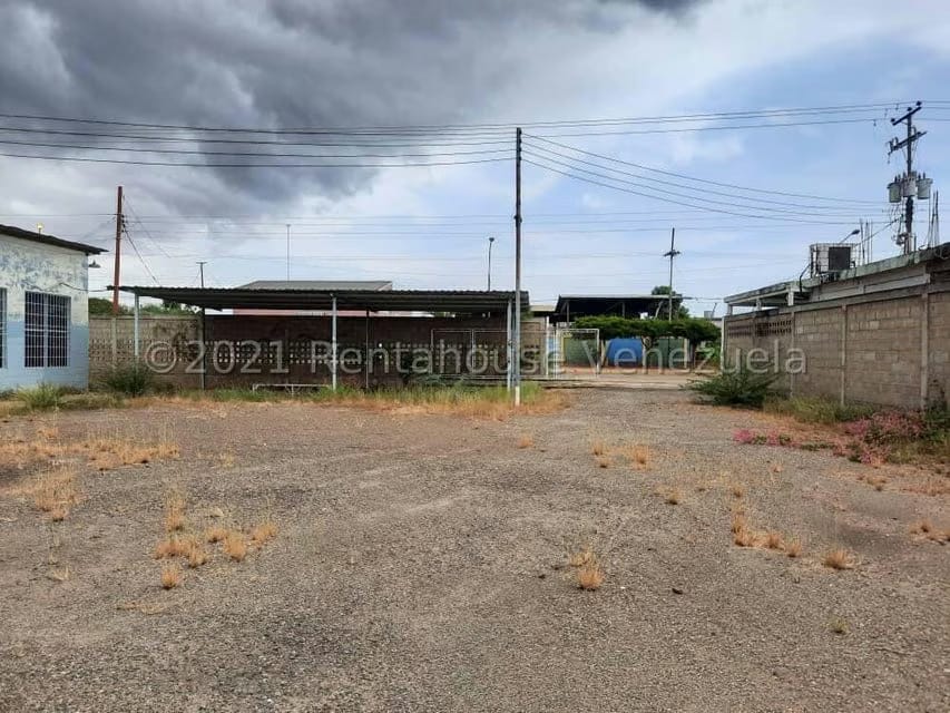 Comercial (Galpon - Deposito) en Venta en Carretera O, Zulia - 8