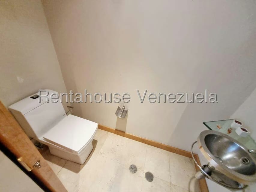 Apartamento (1 Nivel) en Venta en Los Samanes, Distrito Metropolitano - 25