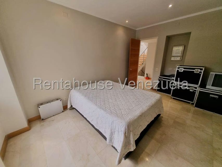 Apartamento (1 Nivel) en Venta en Los Samanes, Distrito Metropolitano - 32