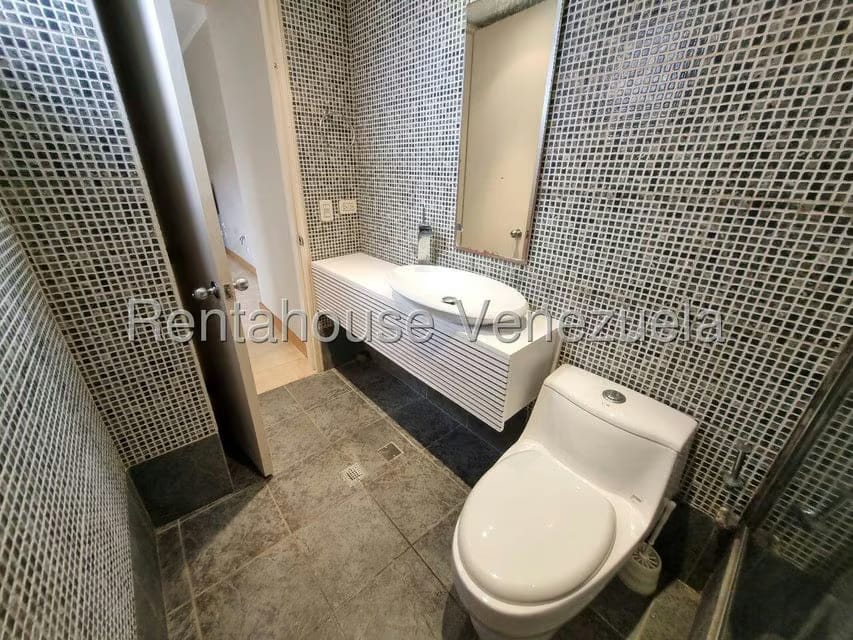 Apartamento (1 Nivel) en Venta en Los Samanes, Distrito Metropolitano - 33
