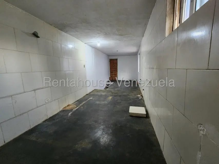 Comercial (Local Comercial) en Alquiler en La Esmeralda, Carabobo - 13
