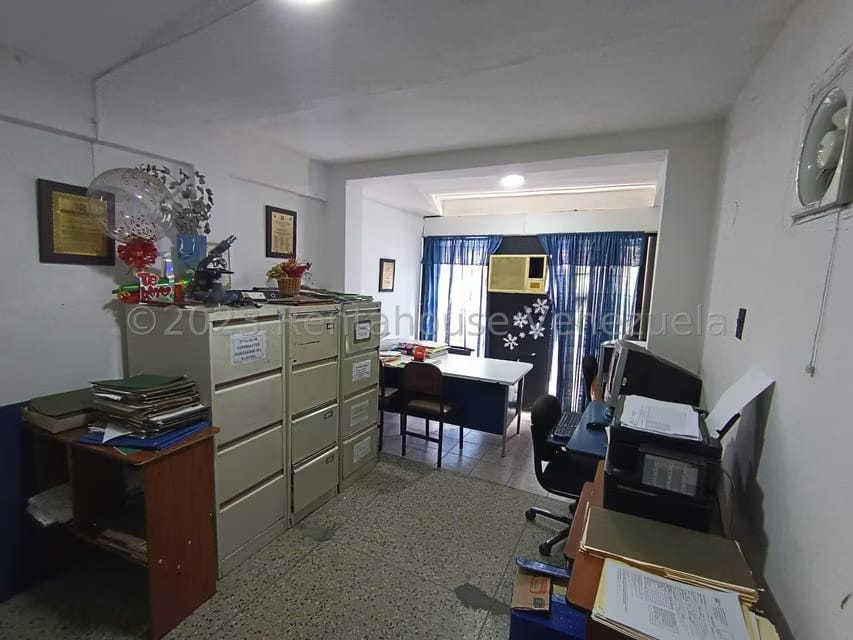 Comercial (Edificio) en Alquiler en Guarenas, Miranda - 14