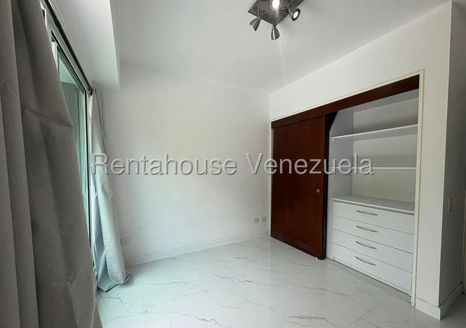 Apartamento (1 Nivel) en Alquiler en Barutaima, Miranda - 11