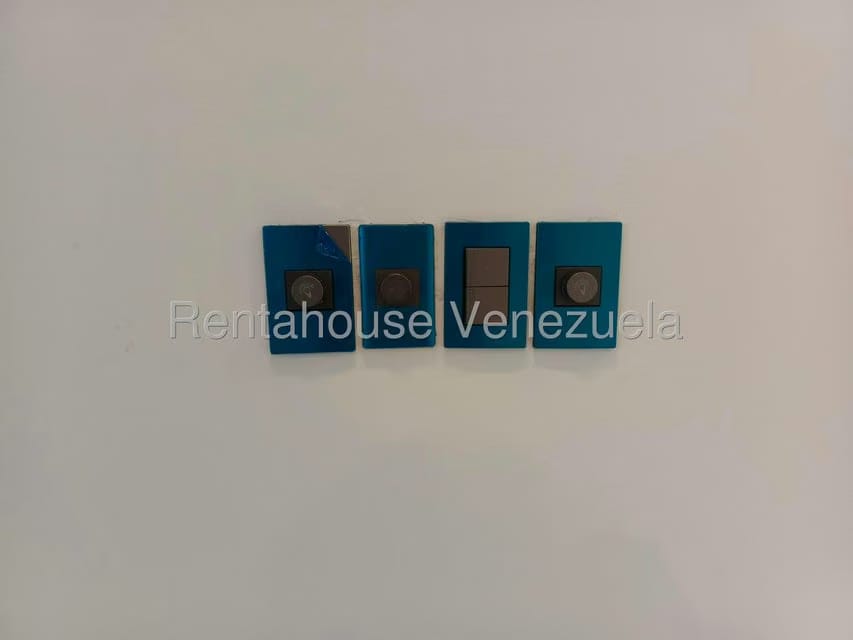 Casa (Multipes Niveles) en Venta en Lomas de Prados del Este, Distrito Metropolitano - 12
