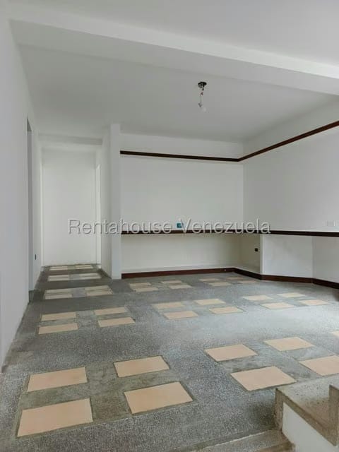 Casa (Multipes Niveles) en Venta en Lomas de Prados del Este, Distrito Metropolitano - 14