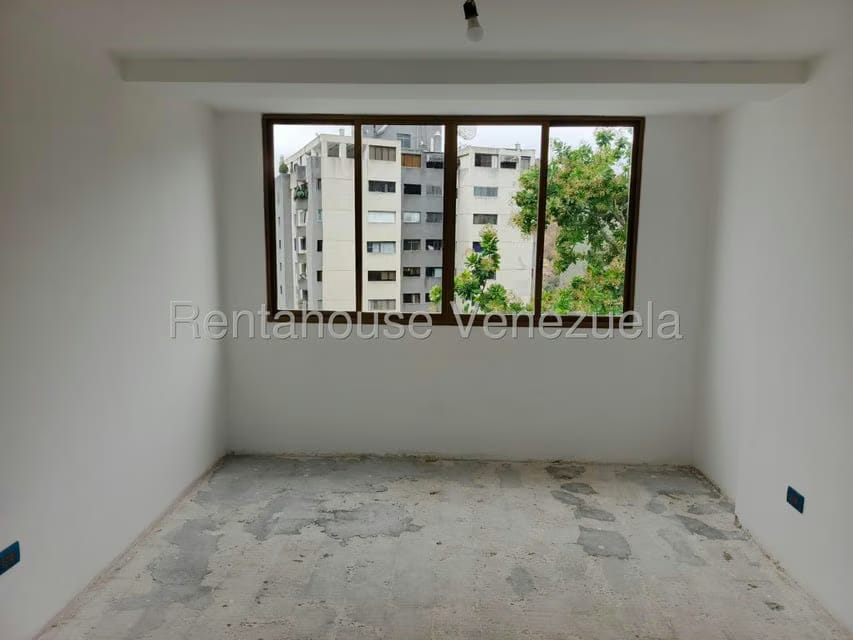 Casa (Multipes Niveles) en Venta en Lomas de Prados del Este, Distrito Metropolitano - 16