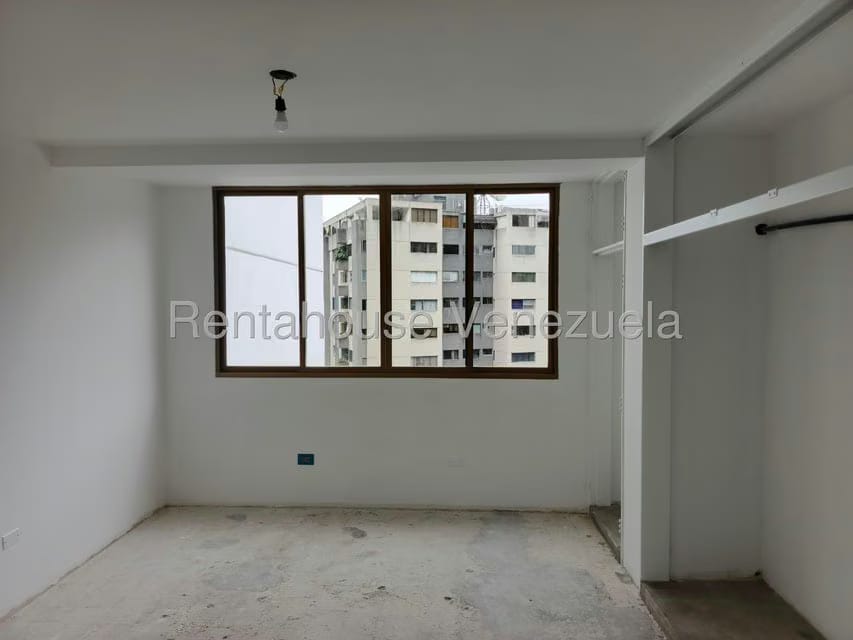 Casa (Multipes Niveles) en Venta en Lomas de Prados del Este, Distrito Metropolitano - 17