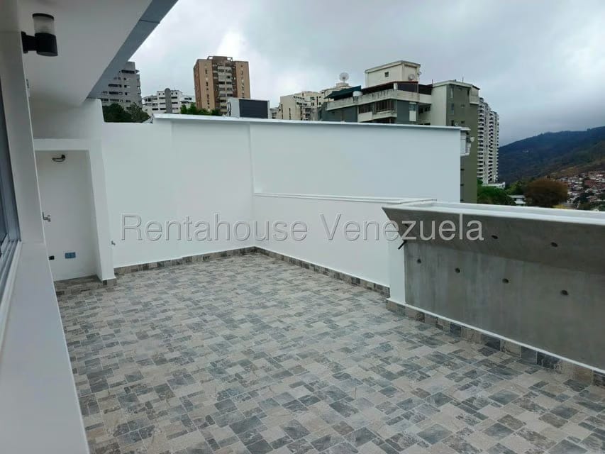 Casa (Multipes Niveles) en Venta en Lomas de Prados del Este, Distrito Metropolitano - 21