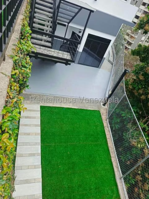 Casa (Multipes Niveles) en Venta en Lomas de Prados del Este, Distrito Metropolitano - 29