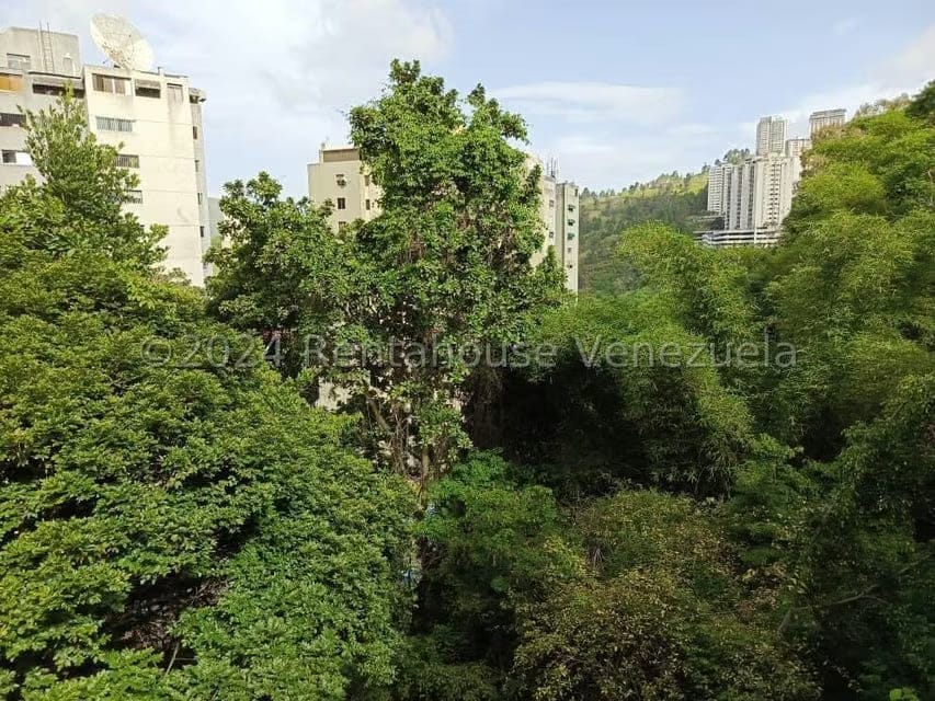 Casa (Multipes Niveles) en Venta en Lomas de Prados del Este, Distrito Metropolitano - 4
