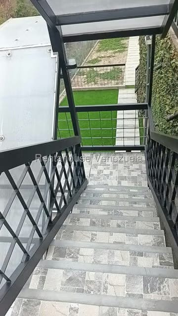 Casa (Multipes Niveles) en Venta en Lomas de Prados del Este, Distrito Metropolitano - 31