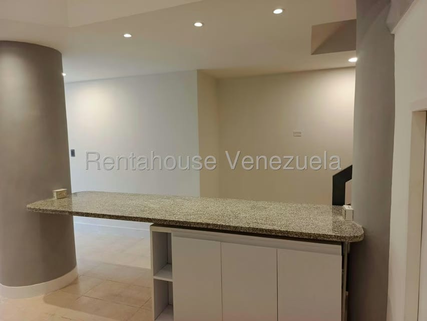 Casa (Multipes Niveles) en Venta en Lomas de Prados del Este, Distrito Metropolitano - 44