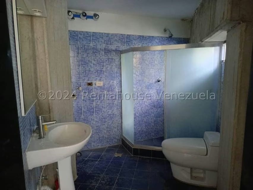 Casa (Multipes Niveles) en Venta en Lomas de Prados del Este, Distrito Metropolitano - 48